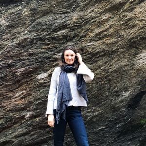 Meet your Posher, Lauren